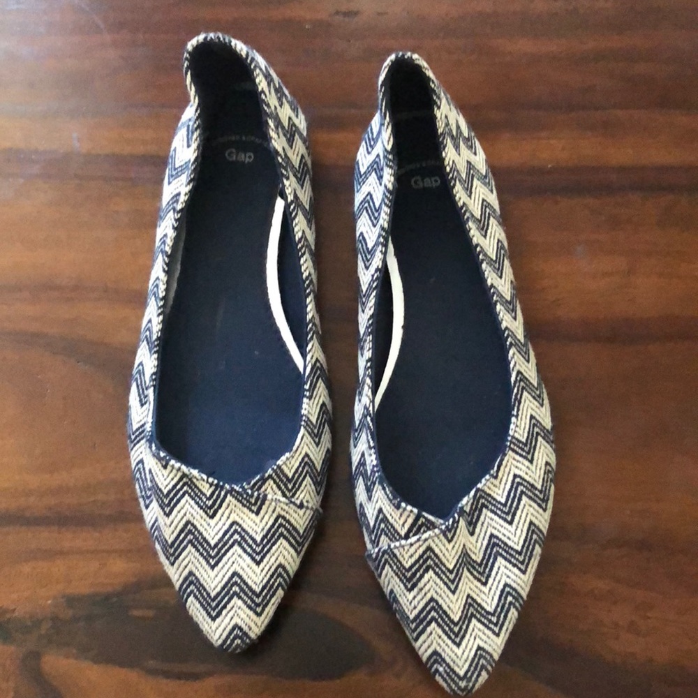 GAP pointy flats Size 7